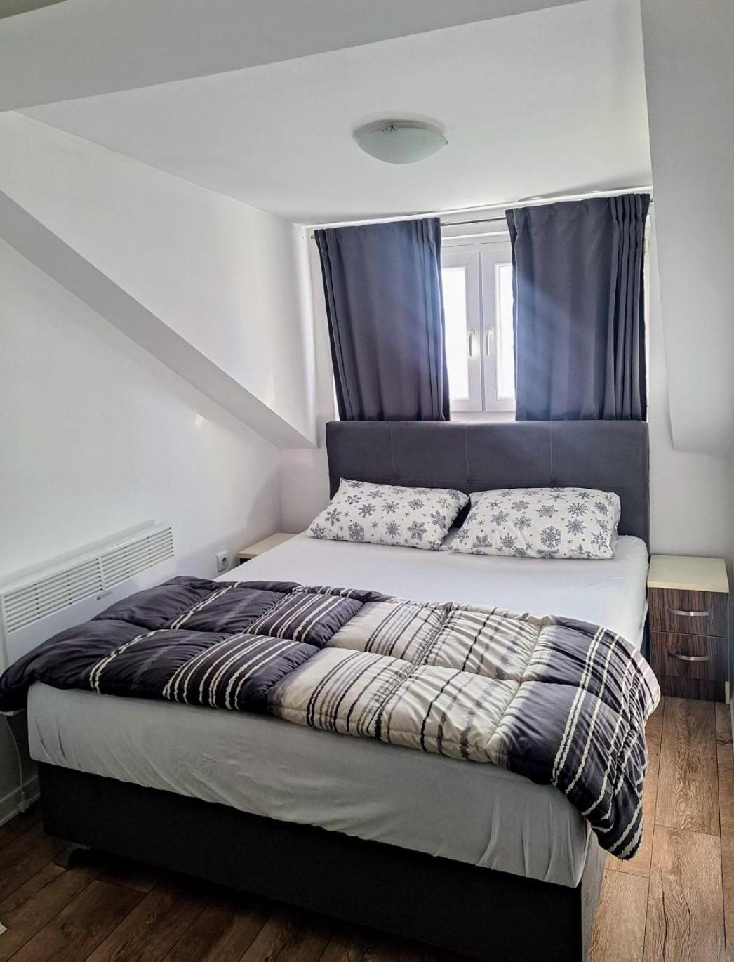 Skopje City Centar Apartment Near Marriott Exterior photo